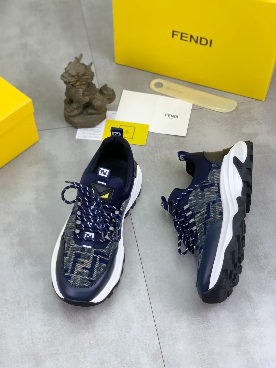 ​Men's shoes 💰P440 💰【New】Little monster 🆘 New FENDI 🕶️🕶️Simple routing effect, showing an elegant and cool driving shoe 🎬Using imported calfskin + first-layer pigskin lining🐂Excellent material🎬Detailed workmanship 🤗Comfortable foot feel➰➰. ​Pair it with any outfit to show your taste and temperament, low-key luxury ♻️Design ​simple and elegant ​noble and fashionable 🍃​Very loved and favored by trendy men 💓❤️Size: 38-44 (45 customized) 3️⃣ colors available